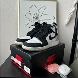 Nike Air Jordan Retro High OG Bleached Coral